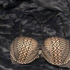 Pink Victoria’s Secret 36C Bombshell bra